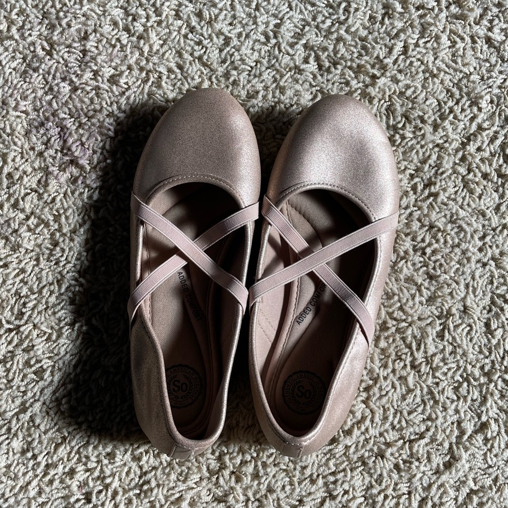 Tan flats